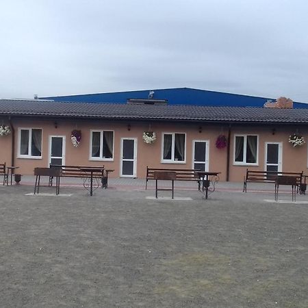 Готель Майовит Khmelʼnytsʼkyy Kültér fotó