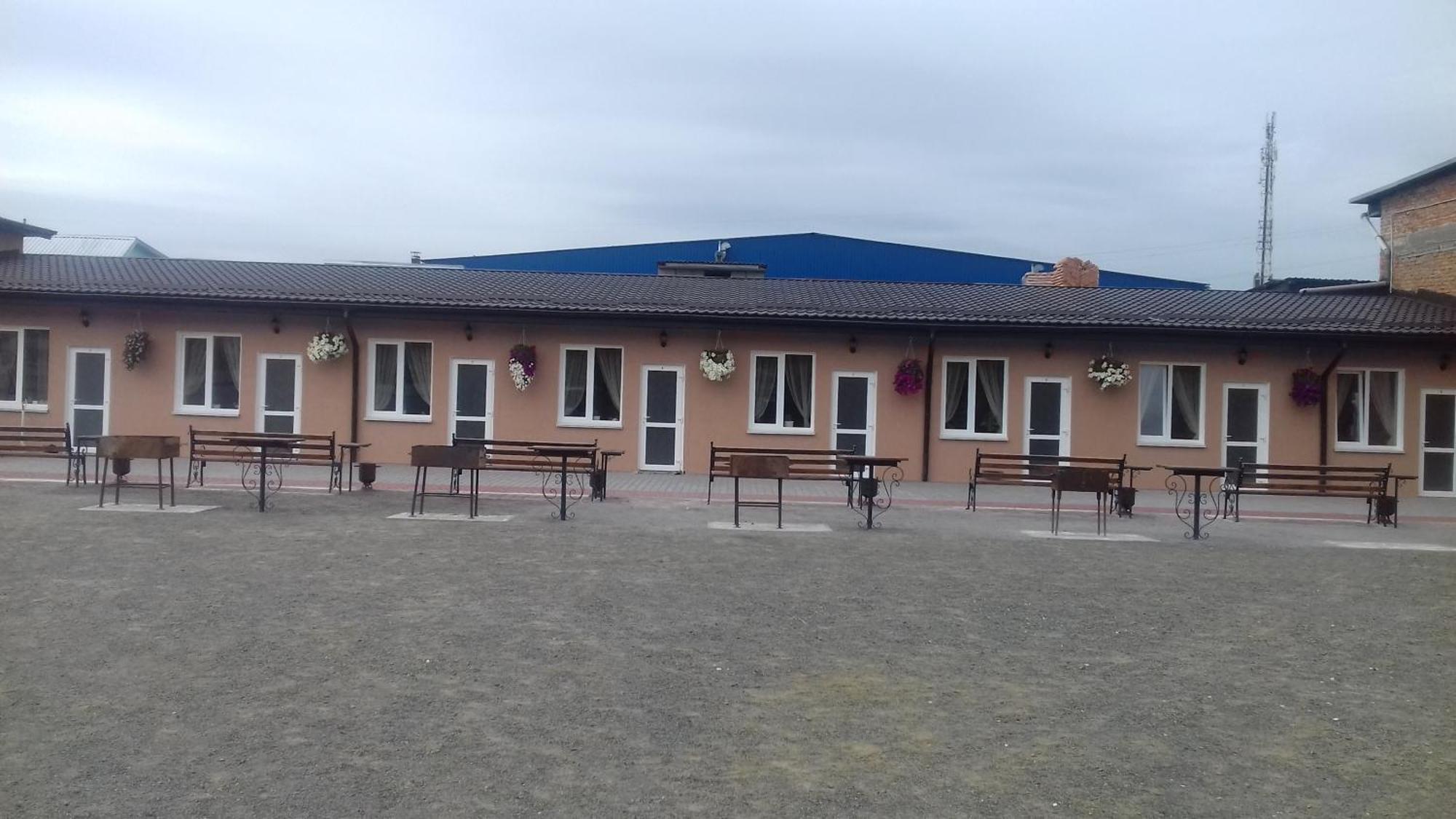 Готель Майовит Khmelʼnytsʼkyy Kültér fotó